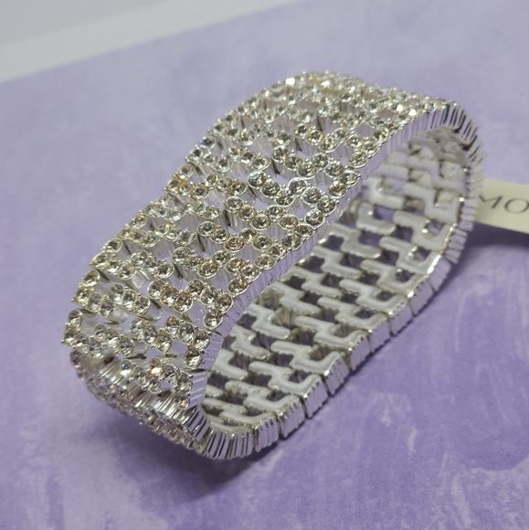 NWT Vintage Monet Silver Tone Crystal Rhinestone Chunky Stretch Bracelet - Picture 3 of 8